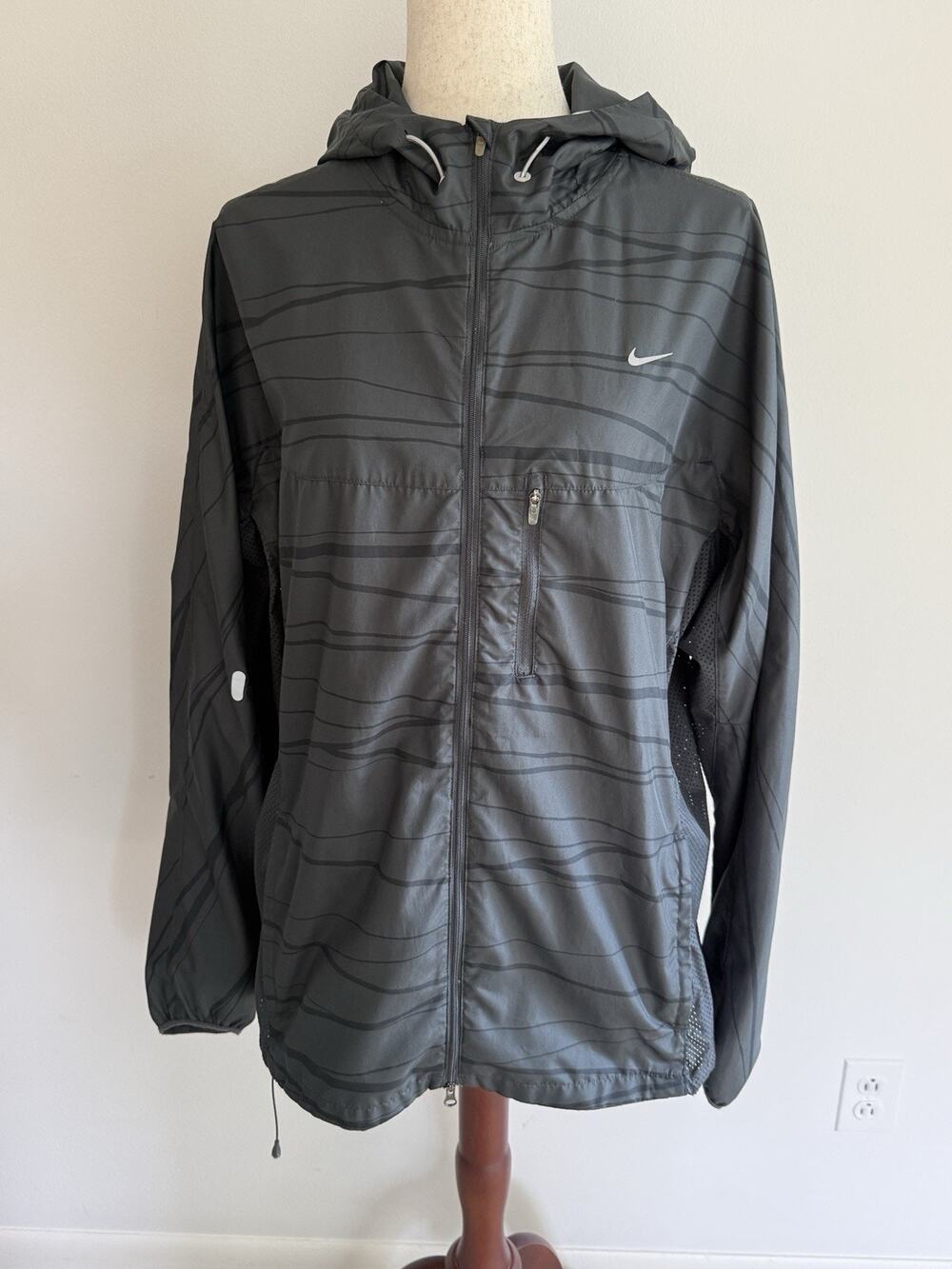 Nike Men's Vapor Running Jacket size XXL Reflective Graphie Gray 3M